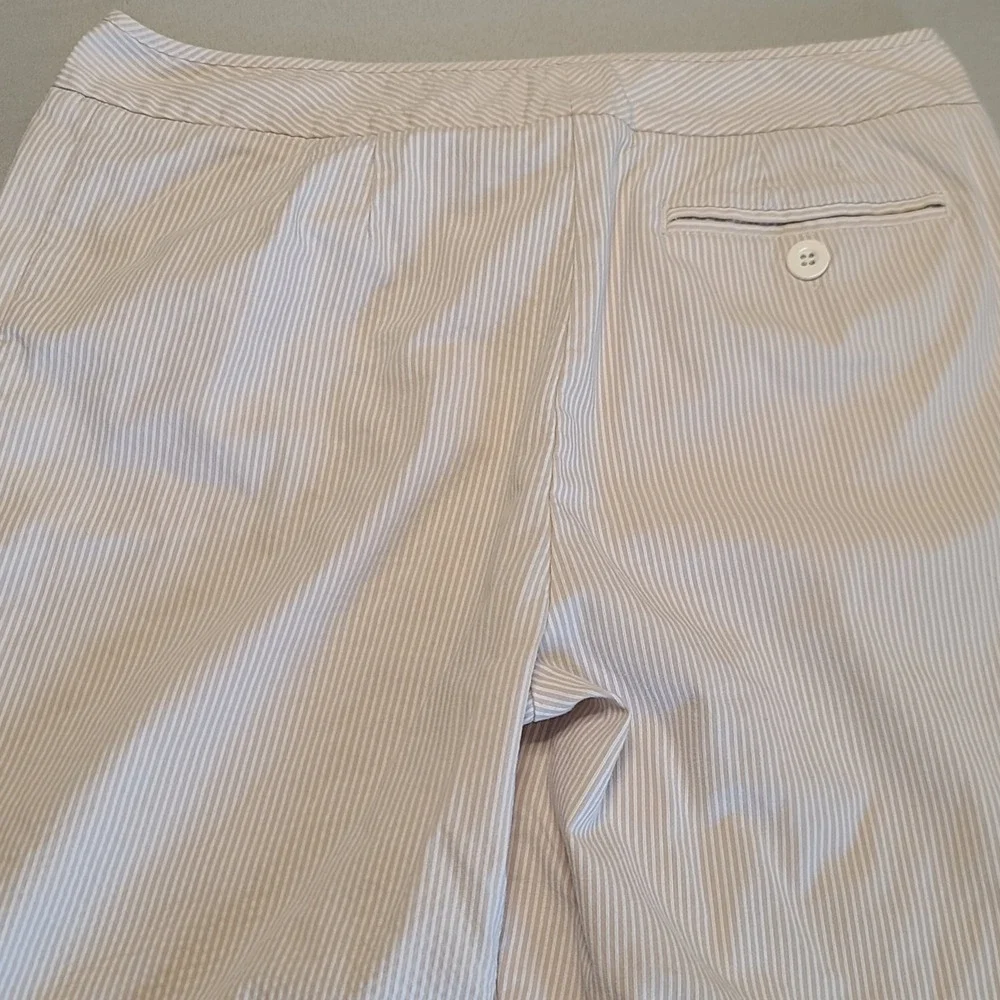 Chico's Seersucker Walking Shorts Women 1 Short Beige White Striped Stretch Knee